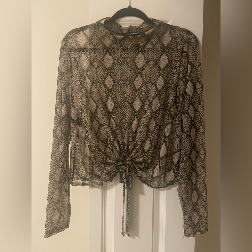 Fashion Nova Mesh Top!